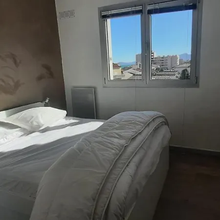 De La A 2 Pas De La Et Du Marche Apartment *