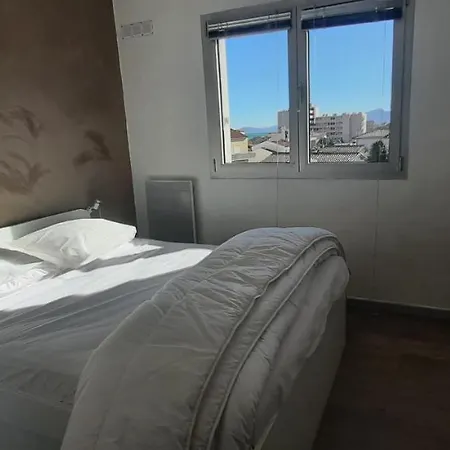 De La A 2 Pas De La Et Du Marche Lejlighed *