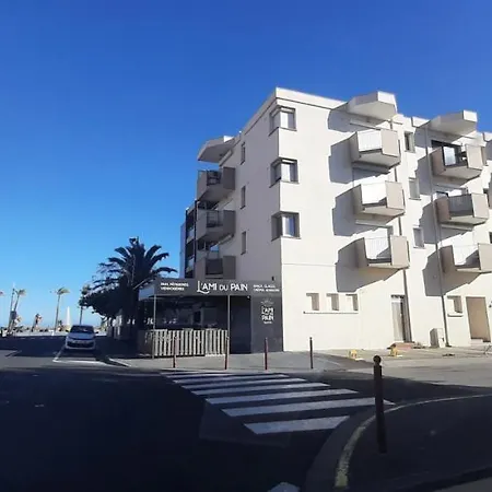 De La A 2 Pas De La Et Du Marche Lejlighed